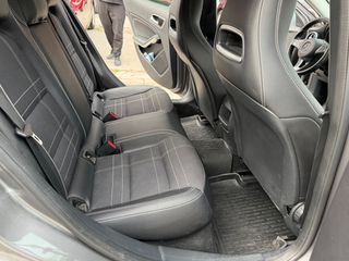 Mercedes-Benz GLA 180 2017-thumb-22