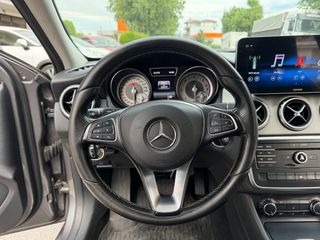 Mercedes-Benz GLA 180 2017-thumb-26