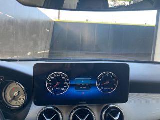 Mercedes-Benz GLA 180 2017-thumb-29