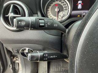 Mercedes-Benz GLA 180 2017-thumb-34