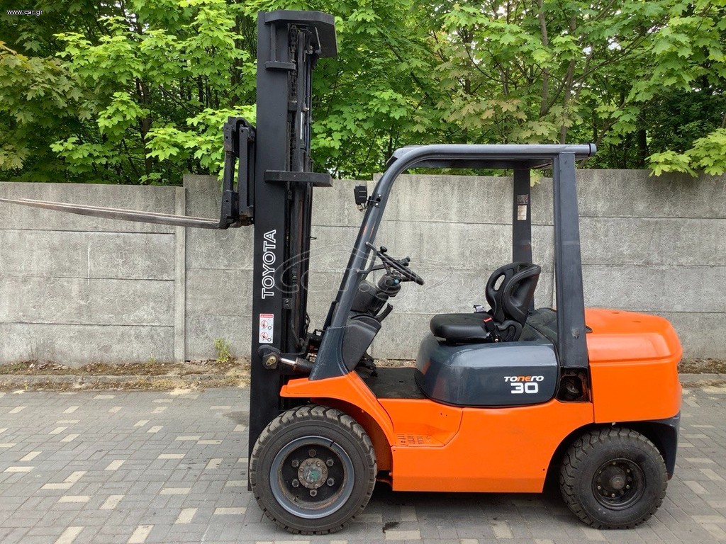 Toyota 2005 7FDF30
