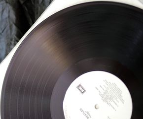 THE BEATLES - HELP!-thumb-10