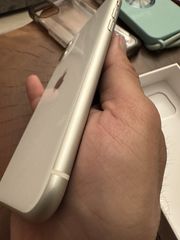 IPhone 11.  128GB-thumb-2