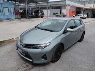 Toyota Auris 2013