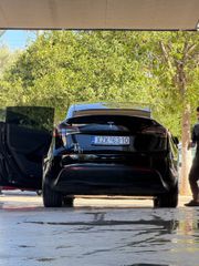 Tesla Model Y 2023 long Rang acceleration boost
