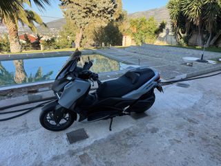 Yamaha XMAX 300 Tech Max 2025 ΜΕ ΑΝΑΛΥΣΗ ΦΠΑ New Nardo Grey /Ηλεκτρικο ανεμοθωρακα