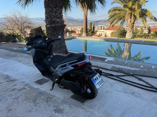 Yamaha XMAX 300 Tech Max 2025 ΜΕ ΑΝΑΛΥΣΗ ΦΠΑ New Nardo Grey /Ηλεκτρικο ανεμοθωρακα-thumb-1