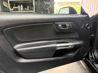 Ford Mustang 2019 Premium Pack Facelift-thumb-3