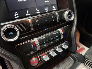 Ford Mustang 2019 Premium Pack Facelift-thumb-4