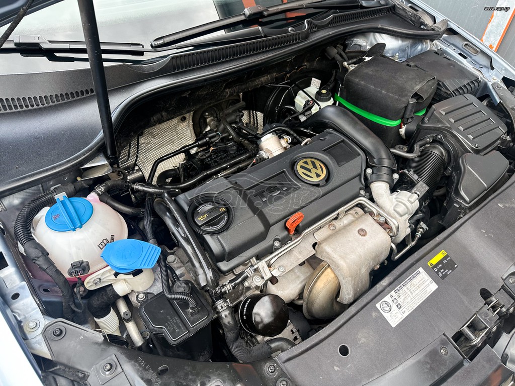 Volkswagen Golf thumbnail 38