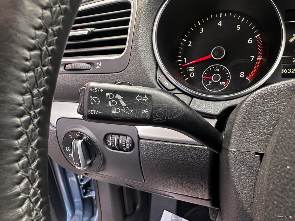 Volkswagen Golf thumbnail 23