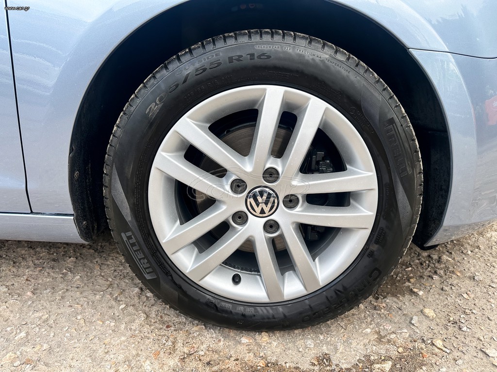 Volkswagen Golf thumbnail 36