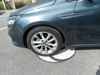 Renault Megane 2017-thumb-3