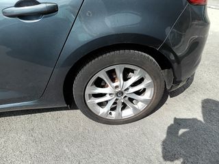 Renault Megane 2017-thumb-4
