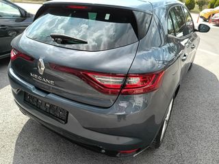 Renault Megane 2017-thumb-9