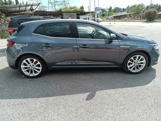 Renault Megane 2017-thumb-12