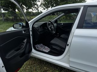 Hyundai i 20 2017-thumb-8