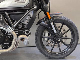 Ducati Scrambler 2020 ICON DARK-thumb-15