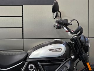 Ducati Scrambler 2020 ICON DARK-thumb-16