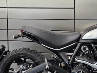 Ducati Scrambler 2020 ICON DARK-thumb-18