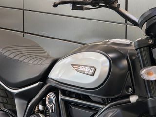 Ducati Scrambler 2020 ICON DARK-thumb-20
