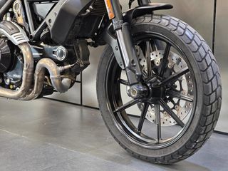 Ducati Scrambler 2020 ICON DARK-thumb-21