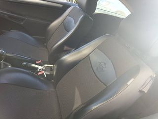 Opel Astra 2007 GTC 1.4-thumb-4
