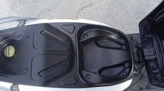 Kymco People GTi 2011-thumb-6