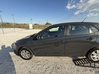 Volkswagen Polo 2021-thumb-11