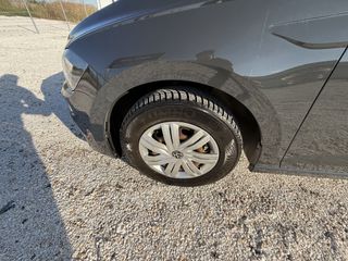 Volkswagen Polo 2021-thumb-13