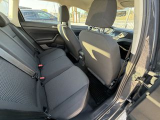 Volkswagen Polo 2021-thumb-23