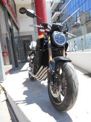 Honda CB 650 2026 R 2025 E-CLUTCH // ΕΤΟΙΜΟΠΑΡΑΔΟΤΟ-thumb-2