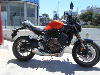 Honda CB 650 2026 R 2025 E-CLUTCH // ΕΤΟΙΜΟΠΑΡΑΔΟΤΟ-thumb-3