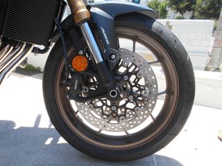 Honda CB 650 2026 R 2025 E-CLUTCH // ΕΤΟΙΜΟΠΑΡΑΔΟΤΟ-thumb-6