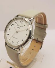 Q&Q Leaf- Fit Quartz γυναικείο ρολόι με λουράκι Α9036 ΤΙΜΗ 75 ΕΥΡΩ