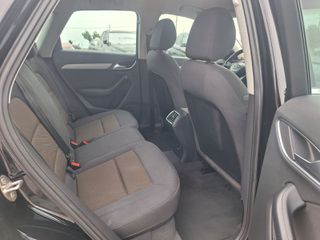 Audi Q3 2011-thumb-12