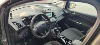 Ford C-Max 2016-thumb-9