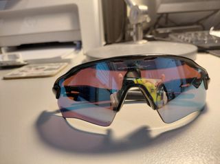 Oakley-thumb-4