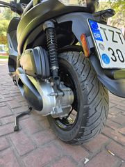 Piaggio Beverly 350 2018-thumb-11