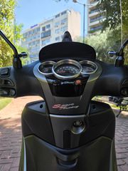 Piaggio Beverly 350 2018-thumb-6
