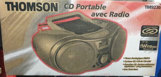 Φορητό CD με ψηφιακό ραδιόφωνο και ενισχυόμενο Μπάσο