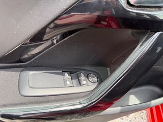 Peugeot 208 2019 PureTech LED-thumb-25