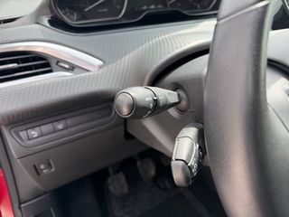Peugeot 208 2019 PureTech LED-thumb-26