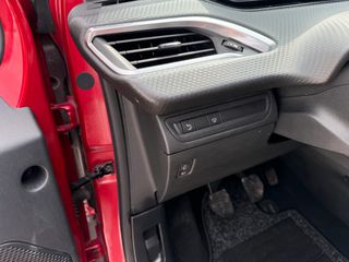 Peugeot 208 2019 PureTech LED-thumb-28