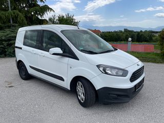 Ford Transit Courier 2017-thumb-2