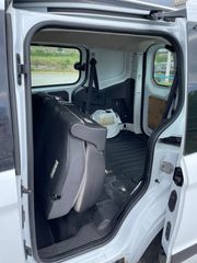 Ford Transit Courier 2017-thumb-10