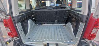 Peugeot Partner Tepee 2011-thumb-8