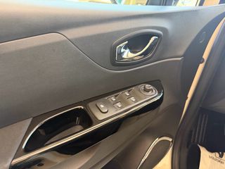 Renault Captur 2017 TCe intens-thumb-37