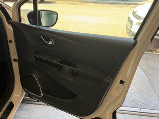 Renault Captur 2017 TCe intens-thumb-14