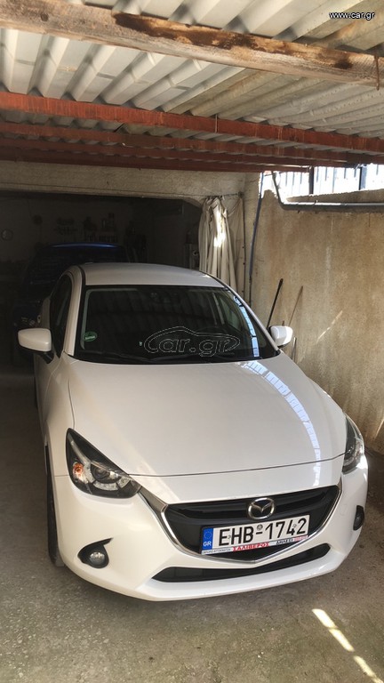 Mazda 2 2015